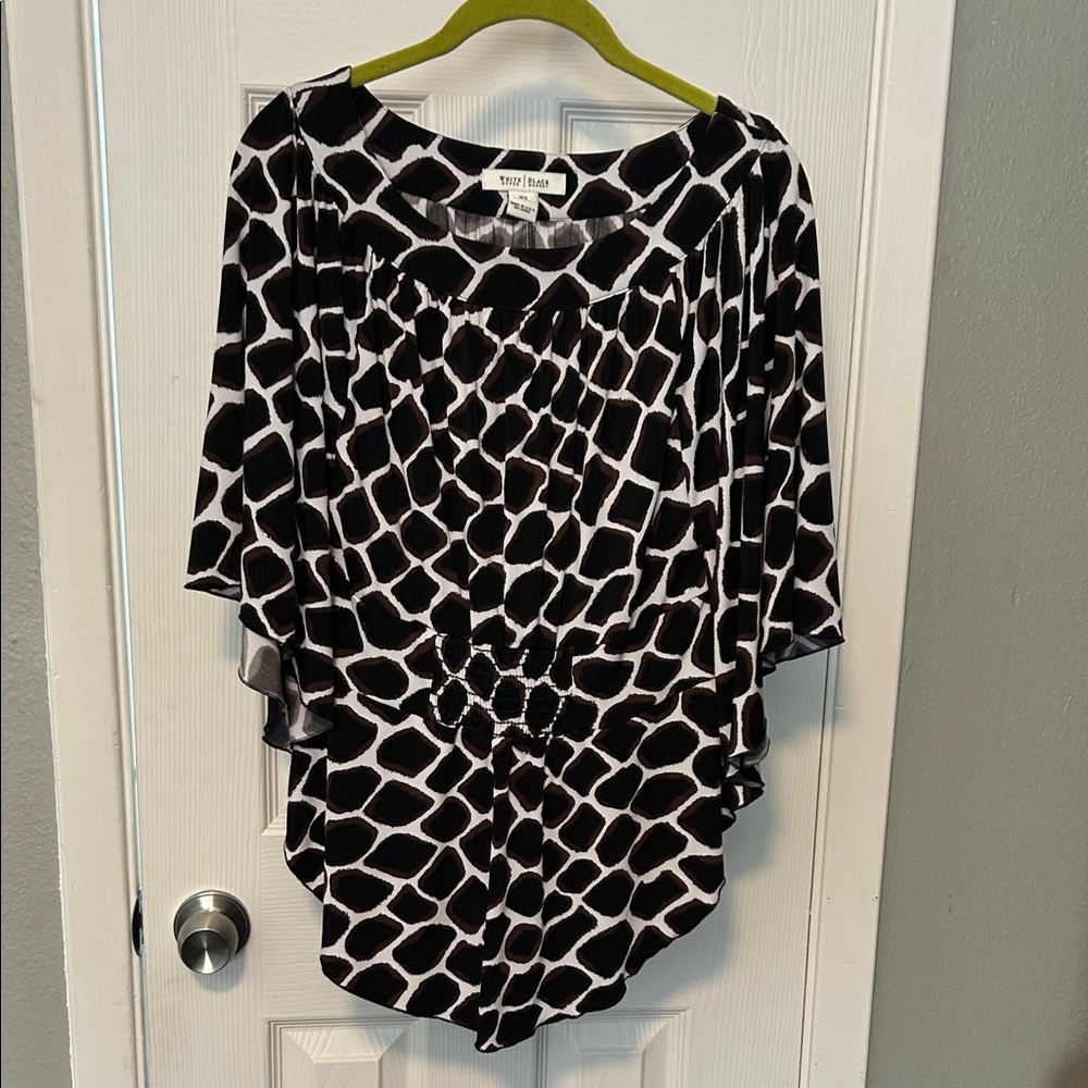 NWT! Giraffe Print Blouse